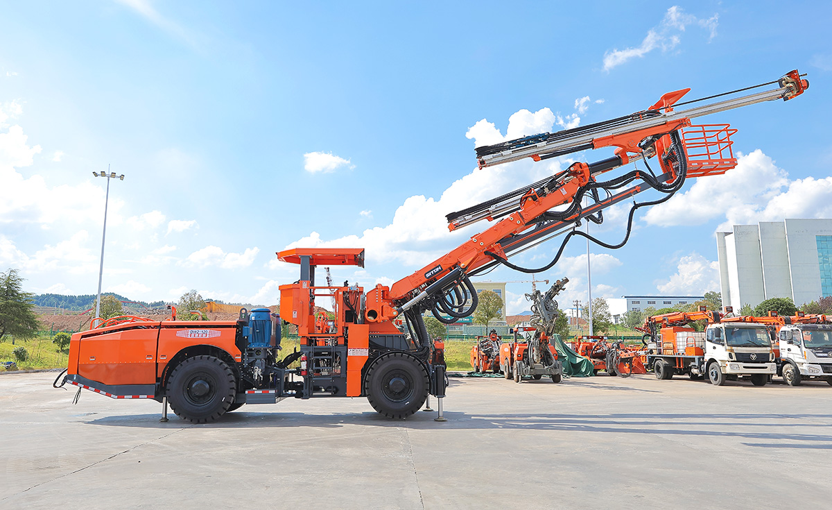 雙臂(液壓)鑿巖臺(tái)車